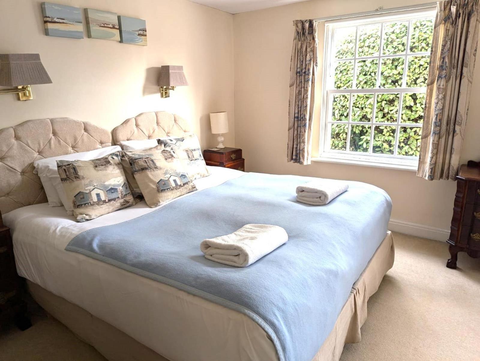 Georgian 2 Bedroom Apartment In Chichester With Free Parking - Chichester Holiday Properties Exteriér fotografie