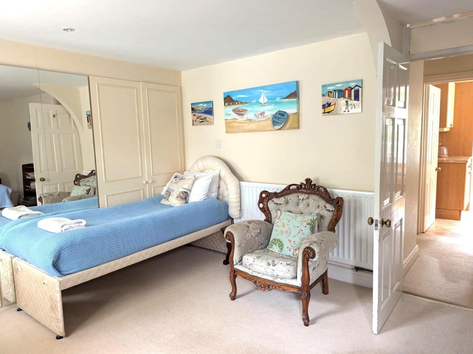 Georgian 2 Bedroom Apartment In Chichester With Free Parking - Chichester Holiday Properties Exteriér fotografie